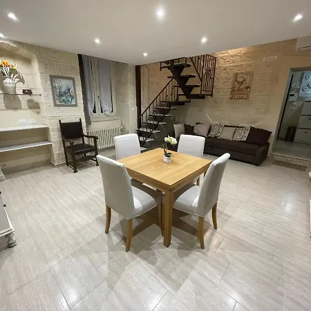 Casa Della Luna بيت للعطل *